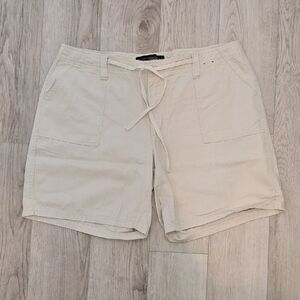 Venezia Women's Beige Cargo Shorts